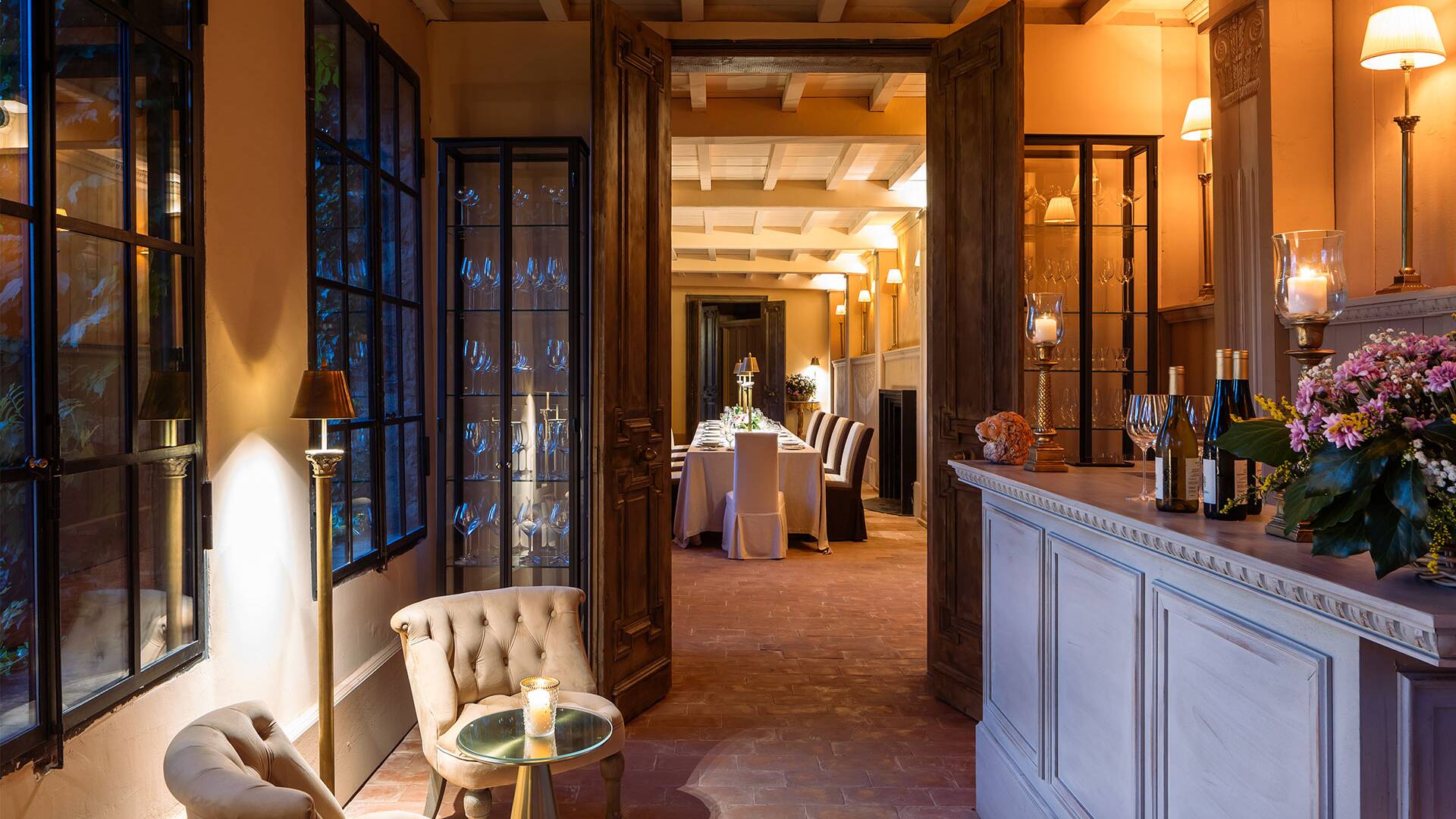 Limonaia bar and dining room